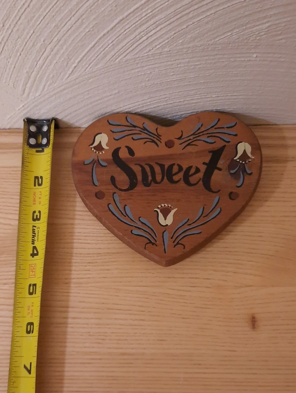 Vintage HOMCO 1980's Blue Country Home Sweet Home Wooden Hearts